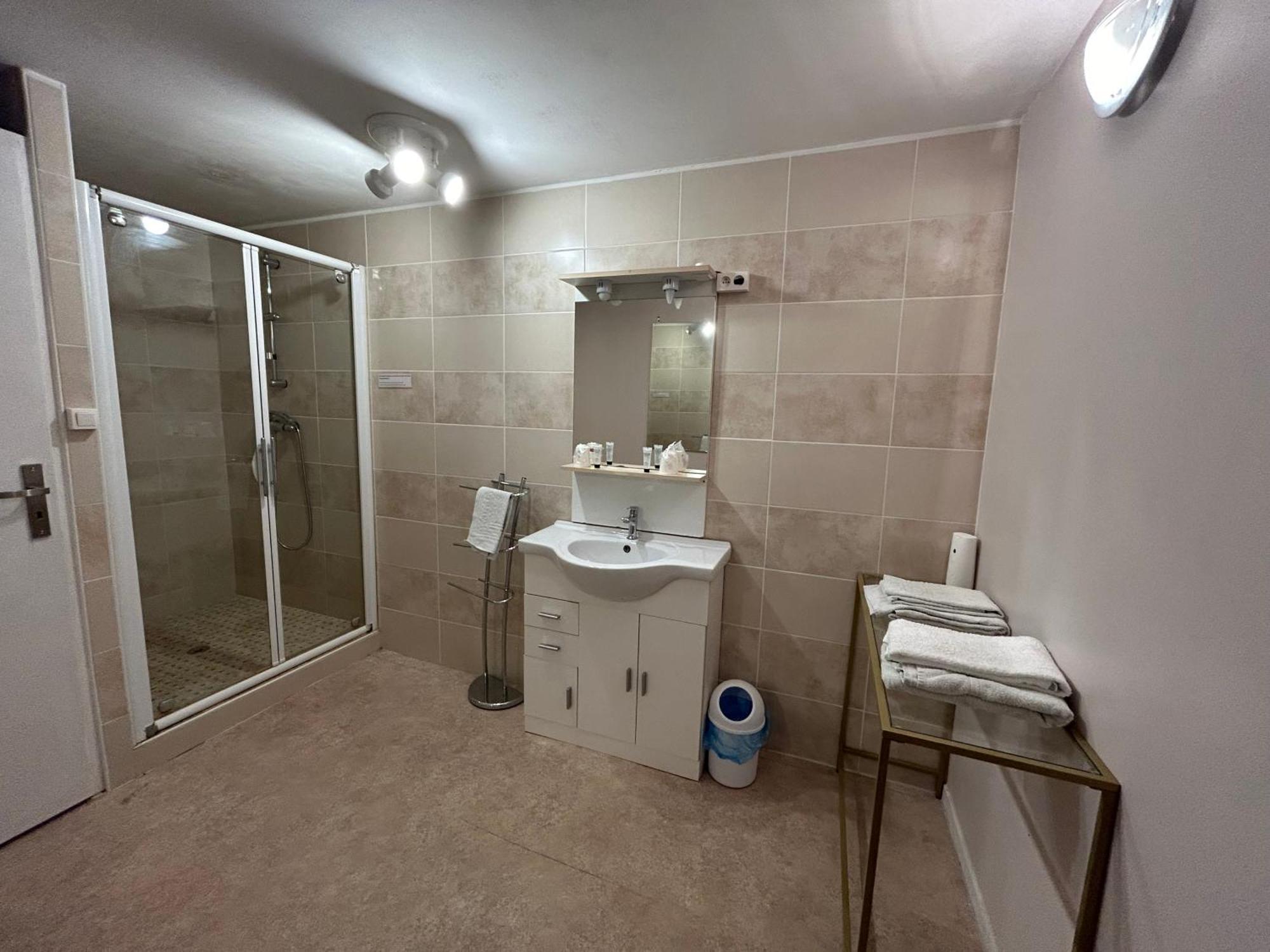 D'hotes La Cheminee Bed & Breakfast